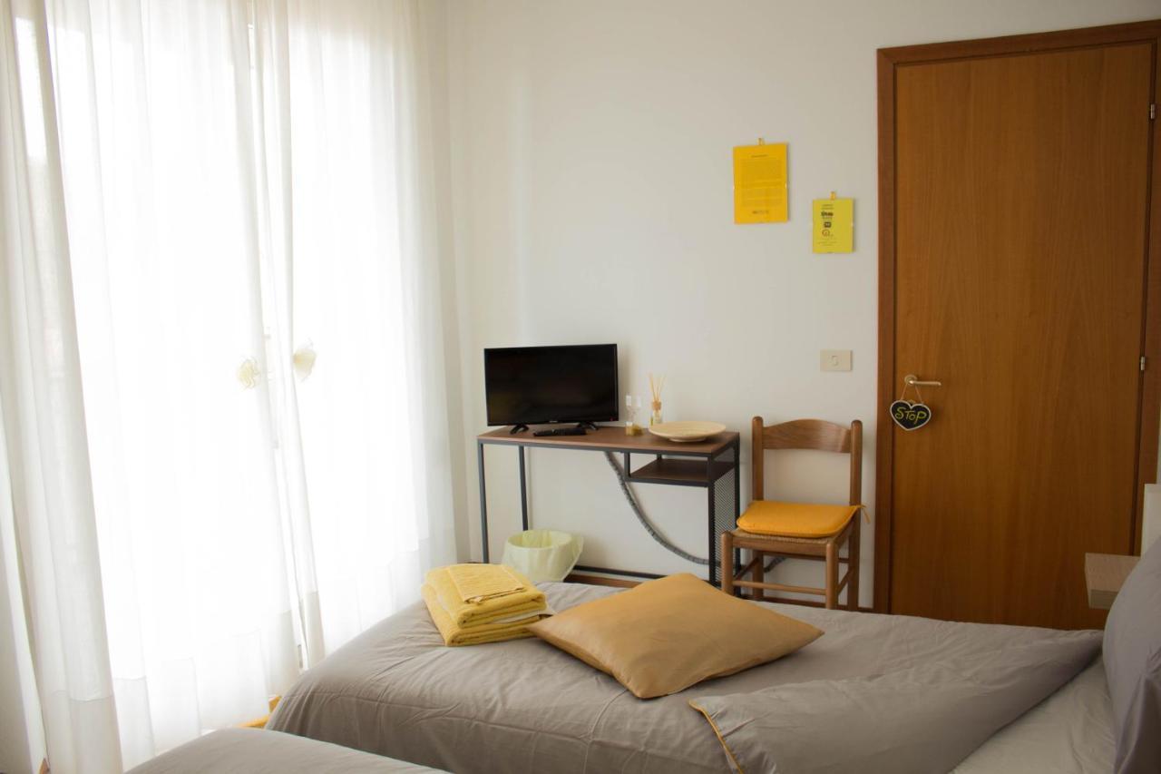 Casa Di Cipri Hotel Montale  ภายนอก รูปภาพ